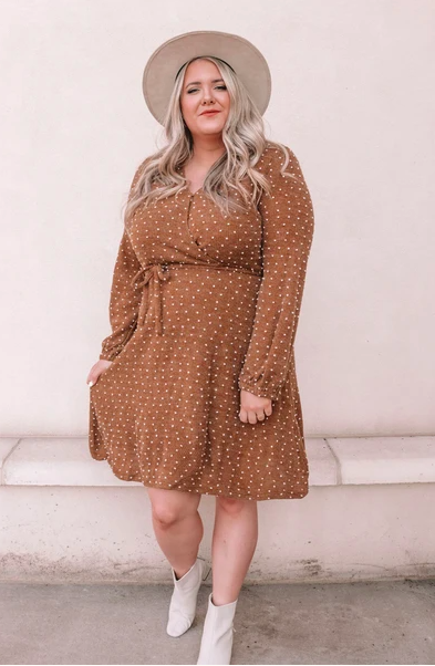 5 Plus Size Fall Photo Outfits 2023 For The Confident Mom - Madison Thomson